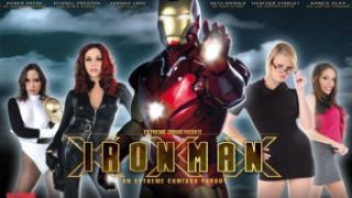 หนังโป๊ฝรั่ง Iron Man XXX ภาพยนตร์ไอรอนแมนฉบับลามก An Axel Braun Parody ฮีโร่ชุดเกราะเหล็กหลอกเย็ดหีสาว Raylin Joy โทนีสตาร์เวอร์ชั่นบ้าหี เอาผู้หญิงมาเย็ดยับทั้งวันทั้งคืน รวยไม่พอกระดอยังโคตรใหญ่ เจ็ดยับกระจายไม่มีซ้ำหน้าสักคน